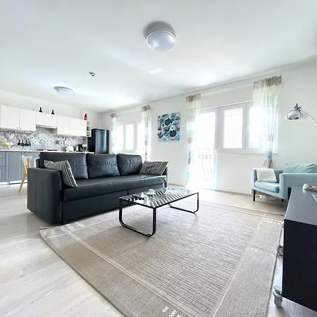 Sea & Sky 아파트 *